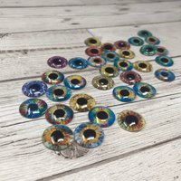 Green glass eye cabochons in sizes 6mm to 40mm dragon eyes cat eyes (002)