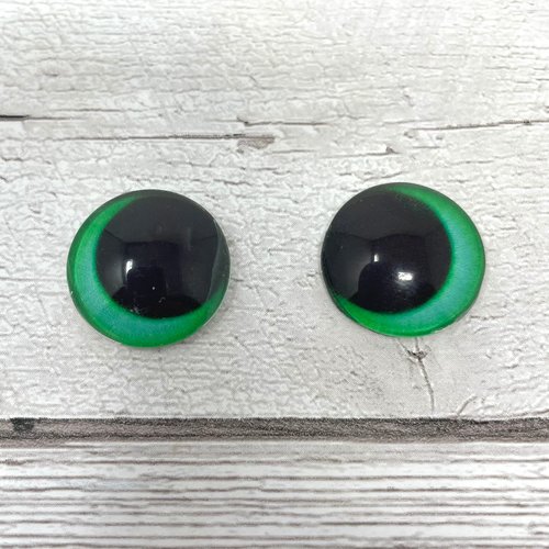 Green glass eye cabochons in sizes 8mm to 20mm animal eyes dragon eyes large pupils fantasy (474)