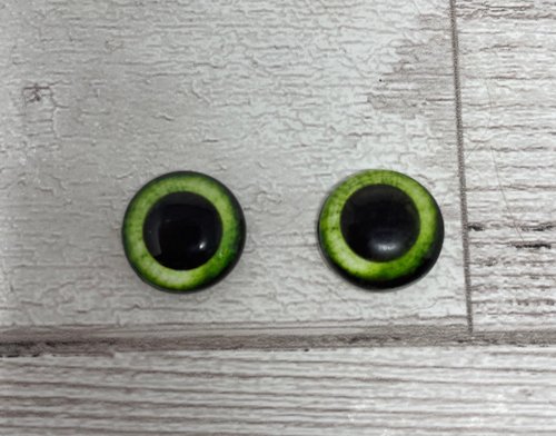 Green glass eye cabochons in sizes 6mm to 40mm human bird animal zombie eyes (499)